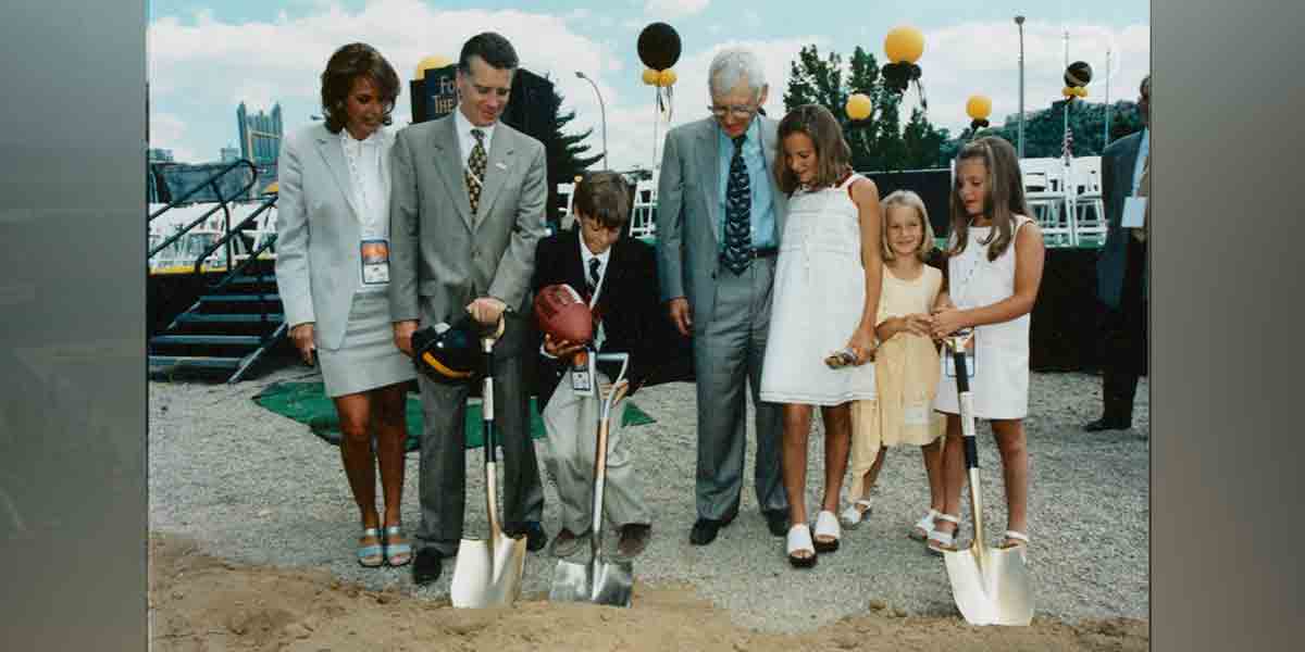 Groundbreaking ceremony co-hosted by the Pittsburgh Steelers and the University of Pittsburgh, June 18, 1999. 